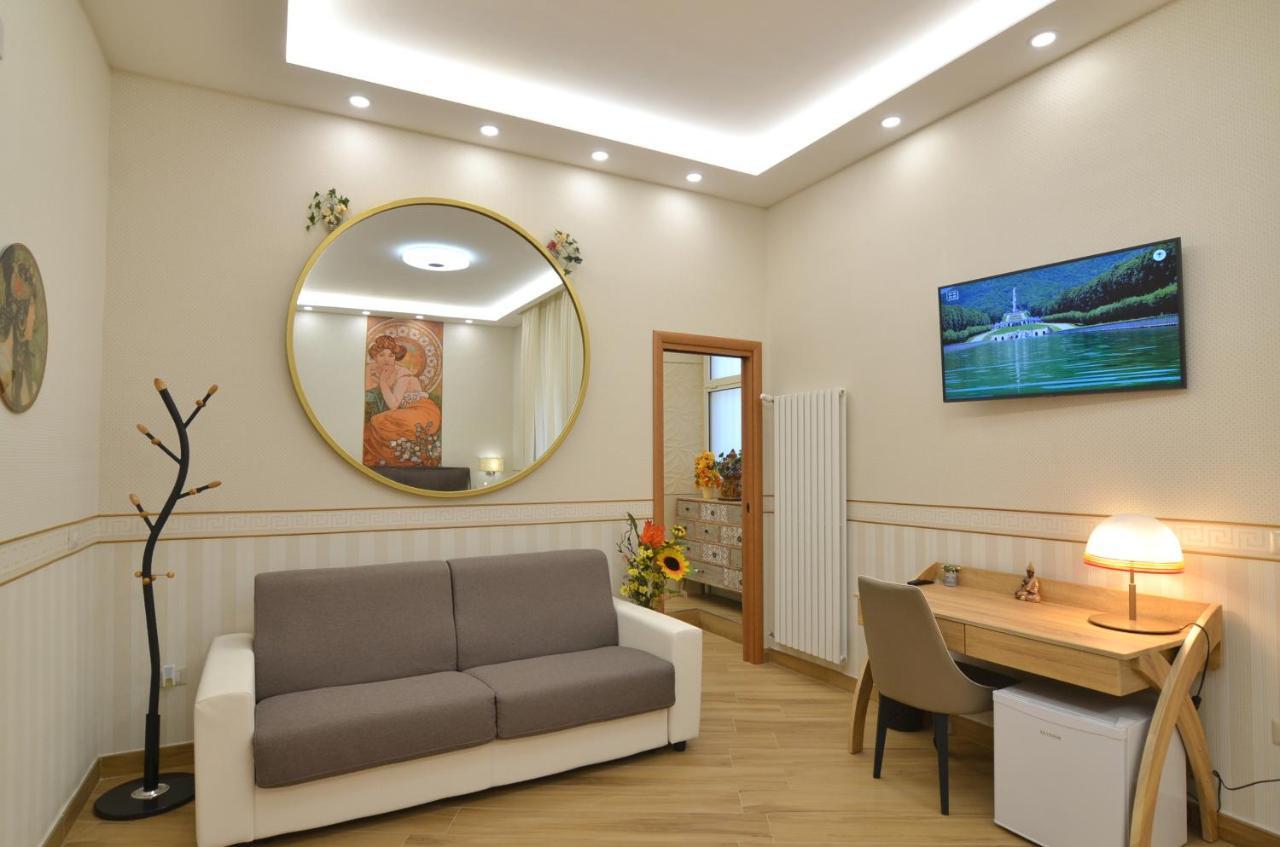 Caserta Deluxe Bis Esterno foto