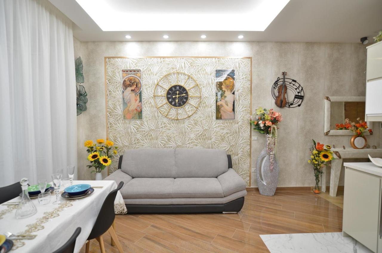 Caserta Deluxe Bis Esterno foto
